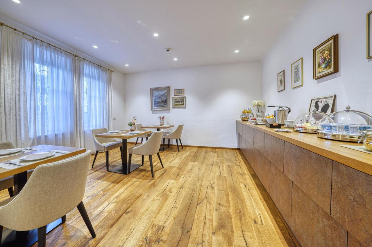 Tell And Guest house *