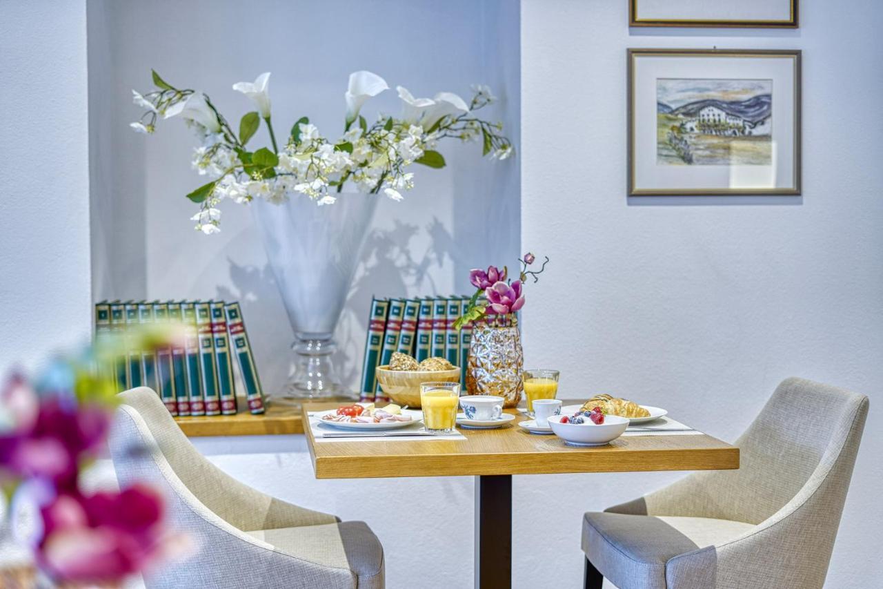 Tell And Guest house